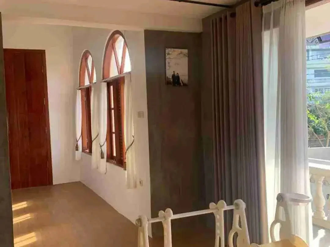 Rumah Baru Mewah 3Lt Furniture Gn soputan Dkt Sunset Road, Transmart - Image 7 of 10
