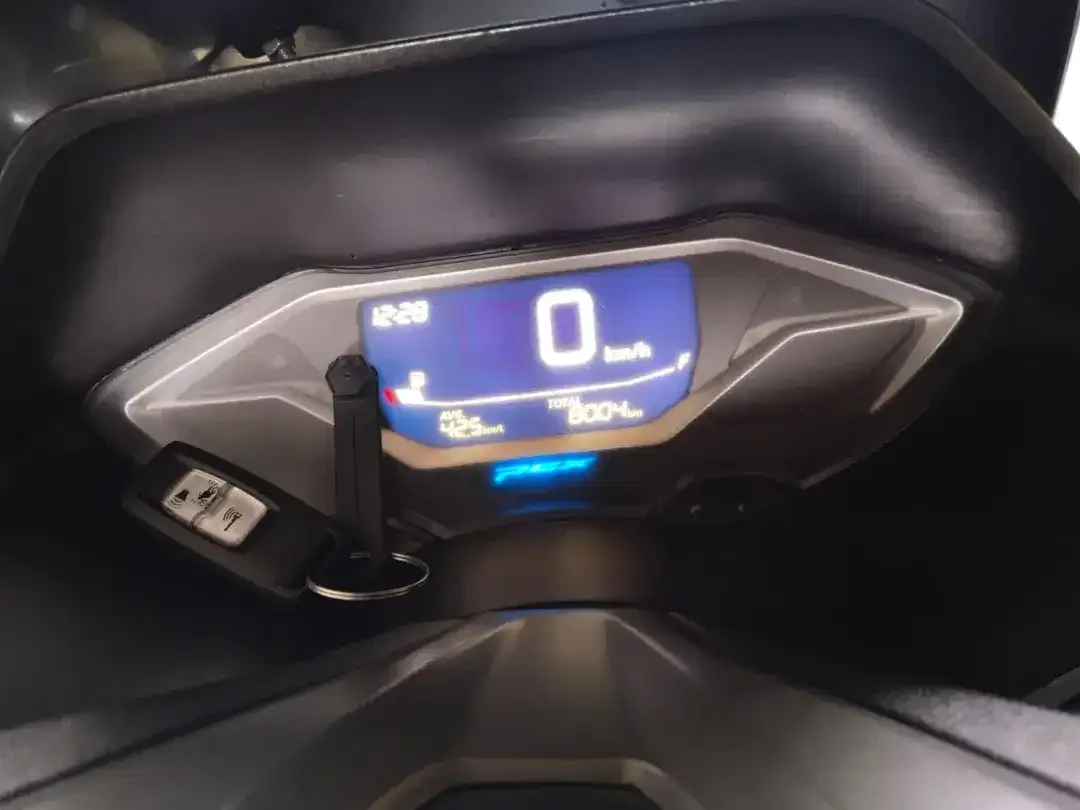 HONDA PCX 160 TAHUN 2025 PAJAK HIDUP SURAT LENGKAP - Image 7 of 7