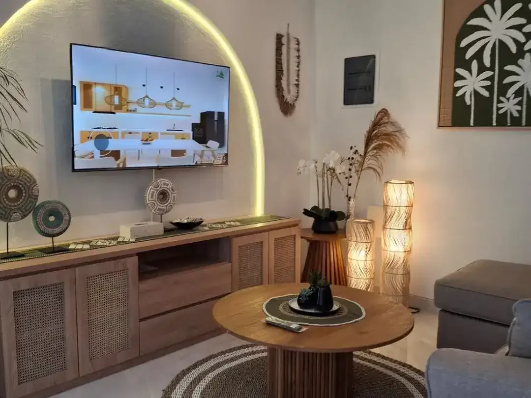 Rasakan Kemewahan Tanpa Harga Selangit: Villa Eksklusif di Lokasi Terbaik - Image 3 of 10