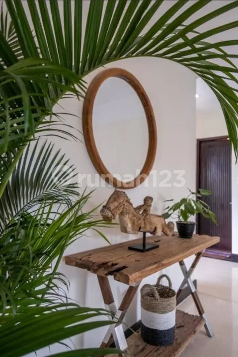 Villa Private 2Lt Luas Full Furnished Pool Strategis di Seminyak - Image 1 of 4