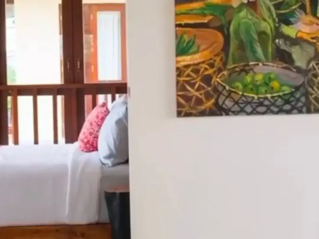GUESTHOUSE STUNNING VIEW IN BALI CLIFF UNGASAN BADUNG - Image 9 of 10