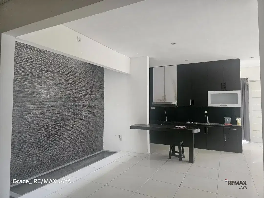 Rumah Modern 3+1 Bedroom Dijual, di Area Denpasar Selatan - Image 2 of 10