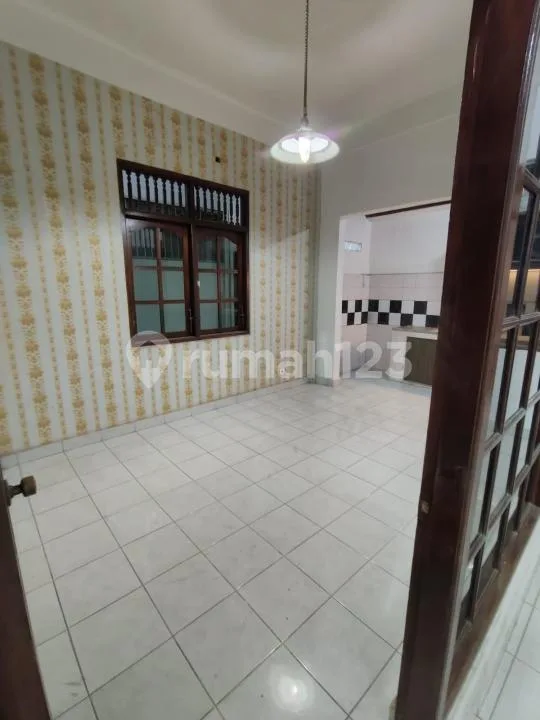 Disewakan Rumah - Sekar Tunjung, Gatsu Timur - Image 2 of 4
