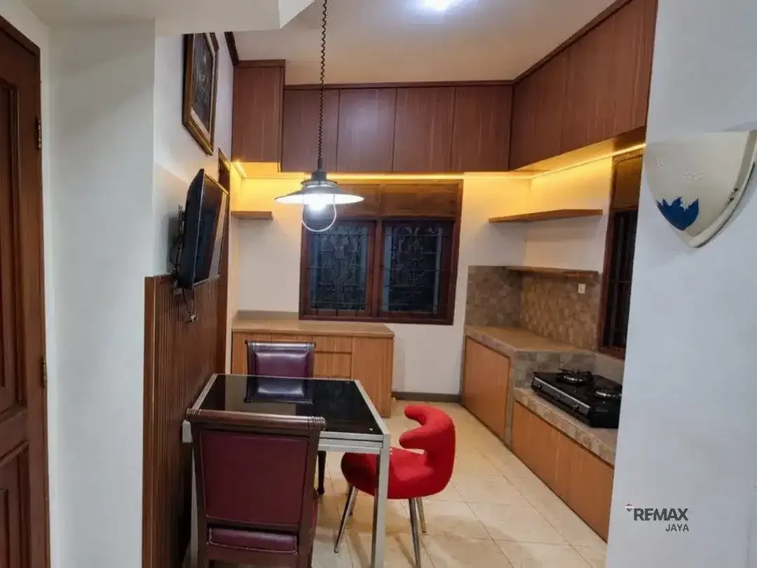 Rumah Hook 2 Lantai dengan 3 Kamar Tidur Disewakan di Sidakarya - Image 3 of 6