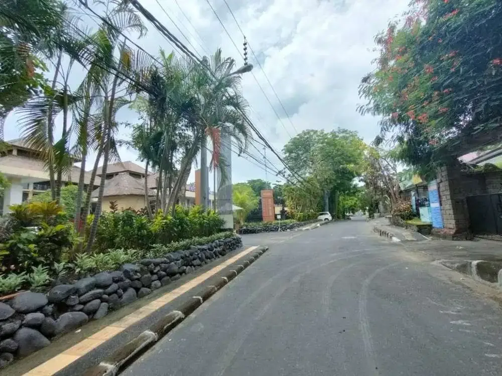 TANAH PREMIUM LINGKUNGAN HOTEL & VILLA SANUR - Image 2 of 9