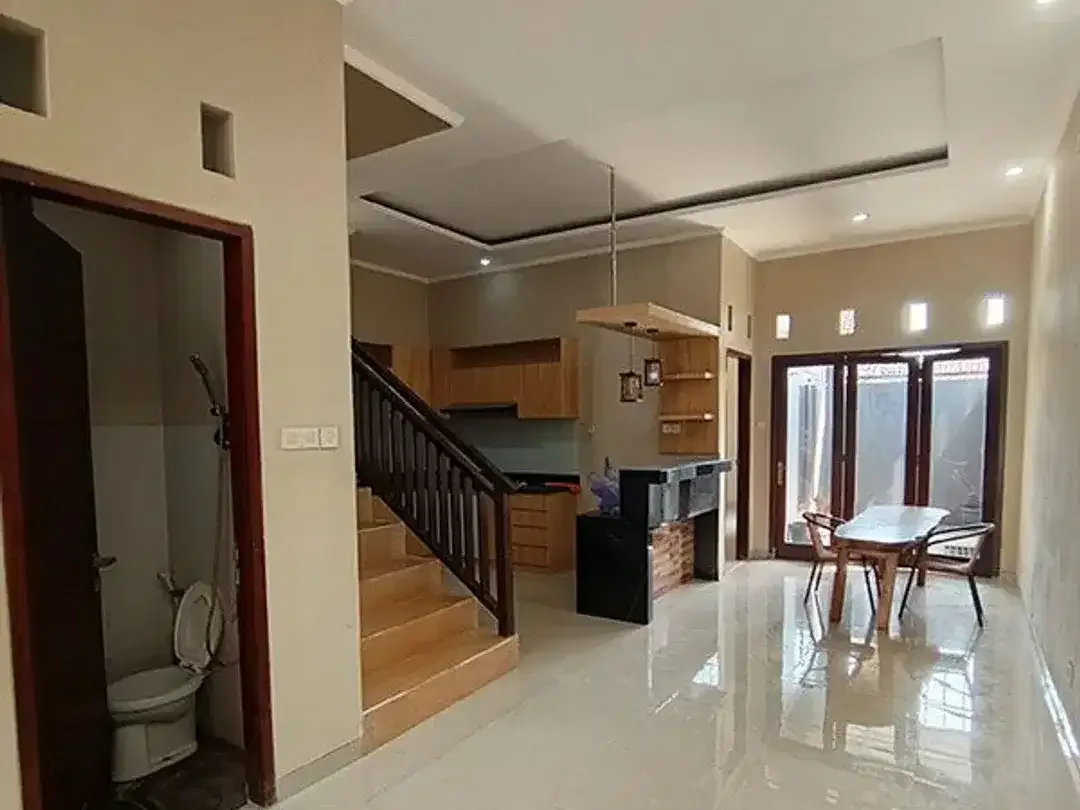 [AMR-096.LYD] Rumah Modern 4 Kamar Bisa untuk Kantor Lokasi Strategis di Jl Tukad Citarum Renon - dekat Sanur - Image 7 of 10