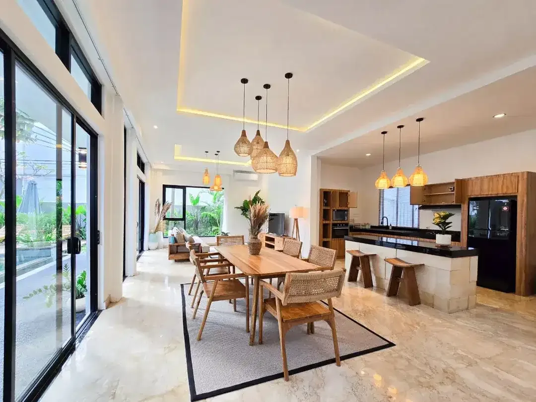 Rare Investment Gem in Berawa Stylish Modern Villa with Steady Monthly Income! - Image 5 of 10