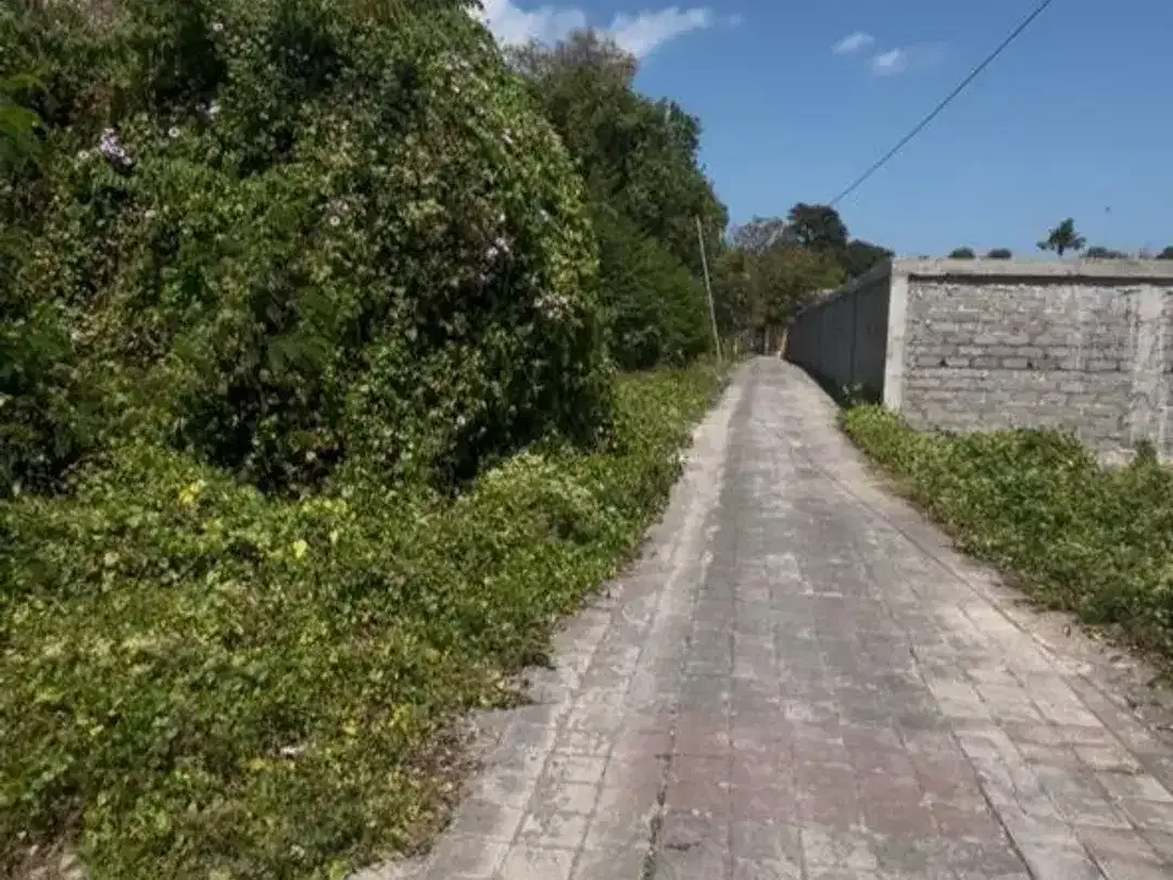 STRATEGIC LAND IN PRIME SEMINYAK - Image 1 of 4