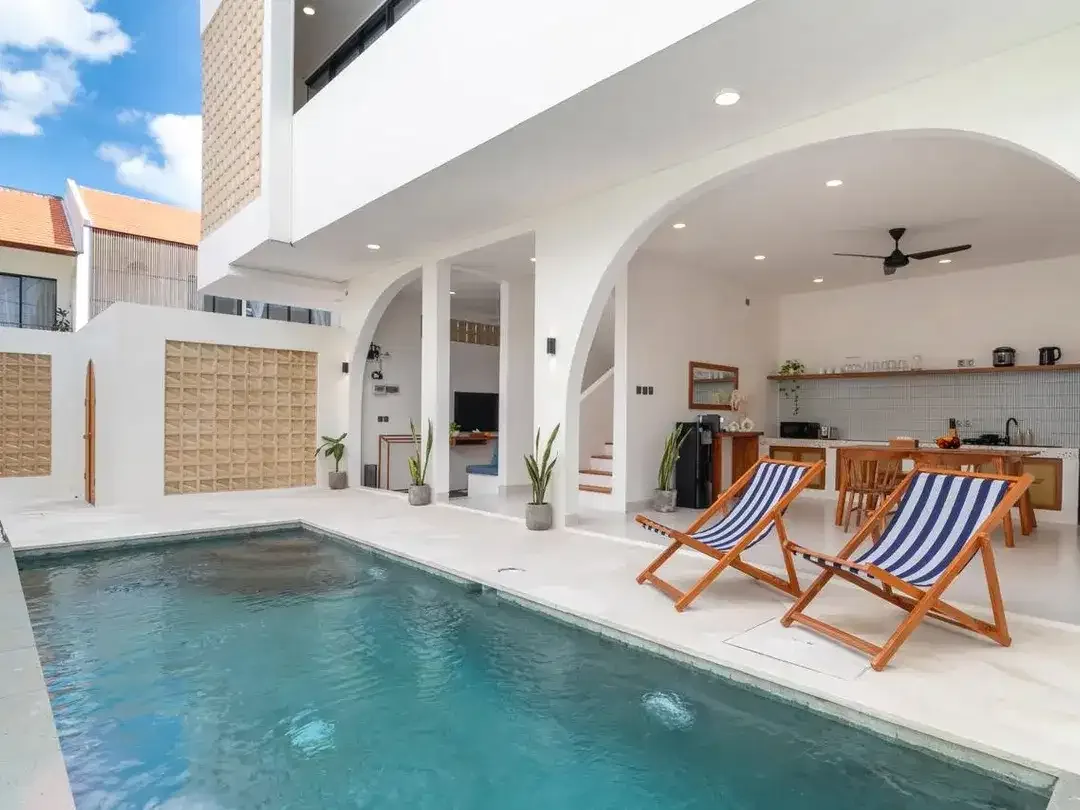 VILLA READY GOOD INVESMENT SUPER PREMIUM DEKAT CENTRAL CANGGU DAN BEACH - Image 3 of 10