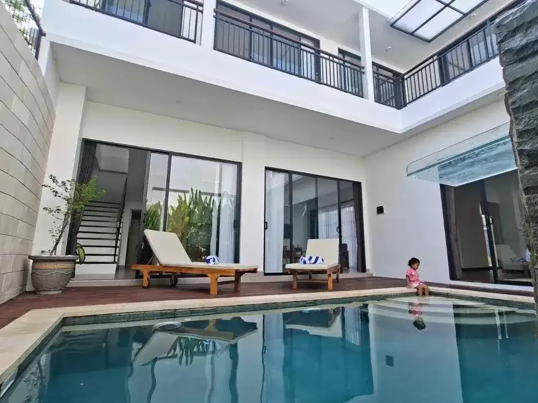 VILLA FOR SALE WITH OCEAN VIEW LOCATED CLOSED TO MULIA RESORT NUSA DUA - Image 2 of 10