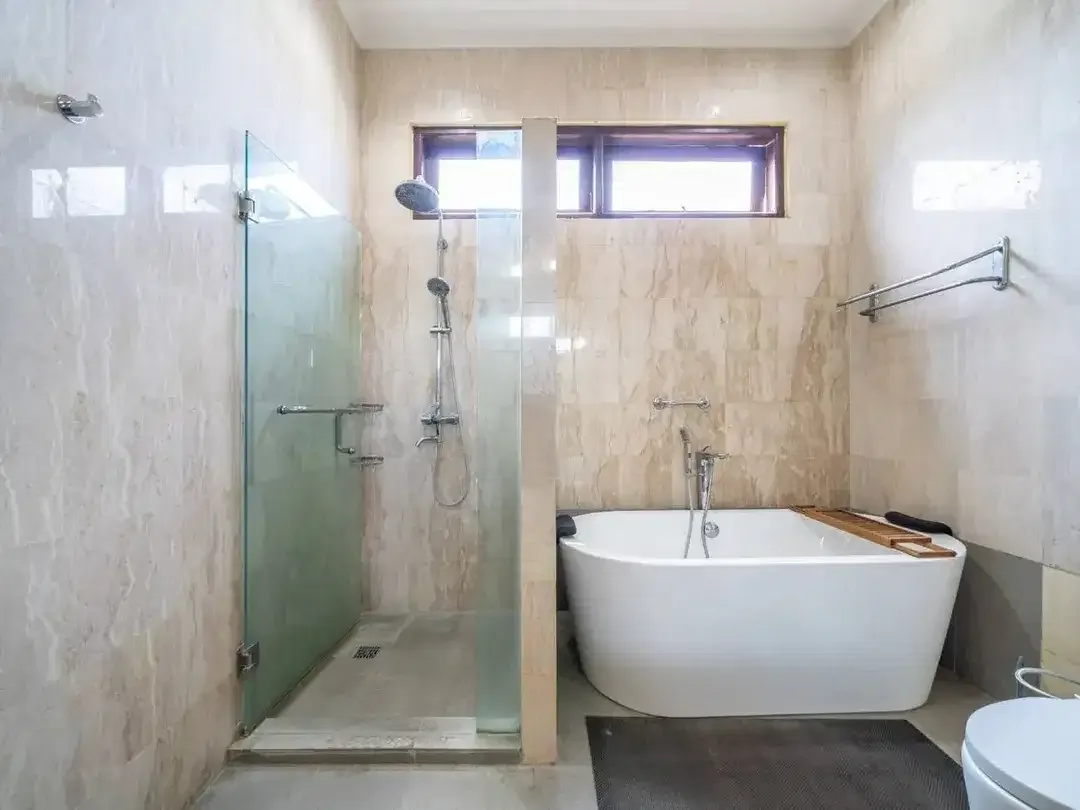 VILLA PREMIUM FREEHOLD FULL FURNISHED LOKASI UMALAS BALI - Image 7 of 8