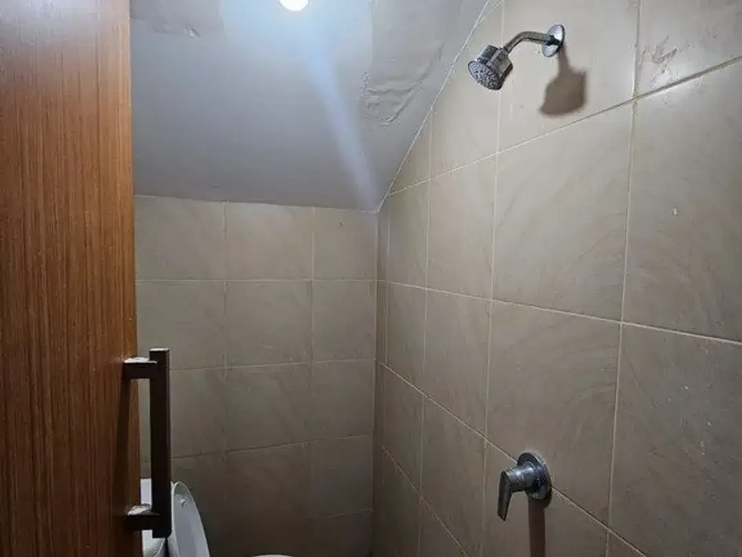Rumah Eksklusif 2 Lantai 4 Kamar Tidur Dijual di Citraland Denpasar - Image 5 of 10
