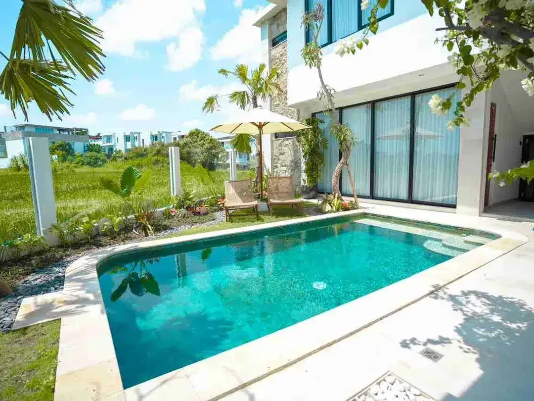 Luxury Modern Mediterranean Villa with Rice Field View Cemagi - Image 3 of 10