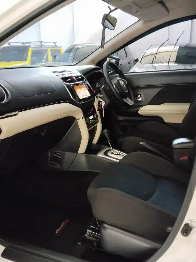 RUSH TRD S MATIC LOW KM TERIMA DK PAJAK BARU - Image 7 of 10