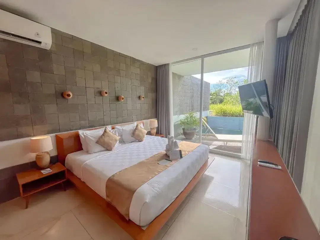 For Sale One Bedroom Villa Inside Four Star Resort in Pecatu-Uluwatu - Image 2 of 8