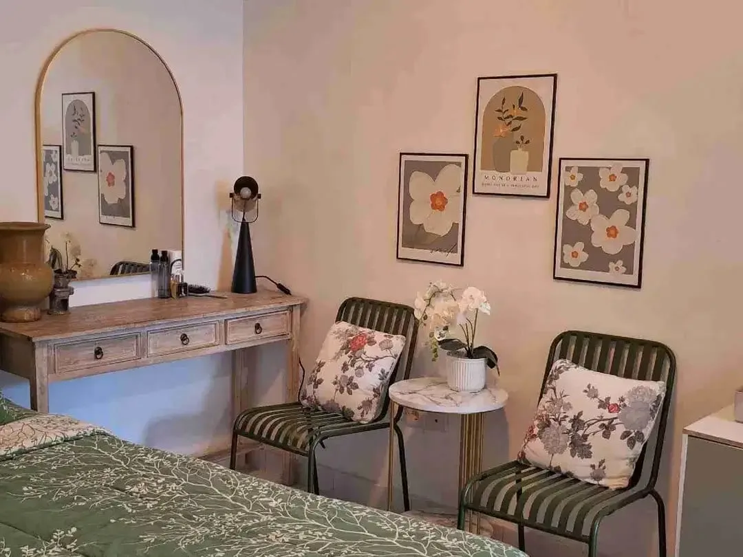 1 BEDROOM FLAT WITH PRIVATE GATE AND KITCHEN IN KEROBOKAN BALI - Image 2 of 10