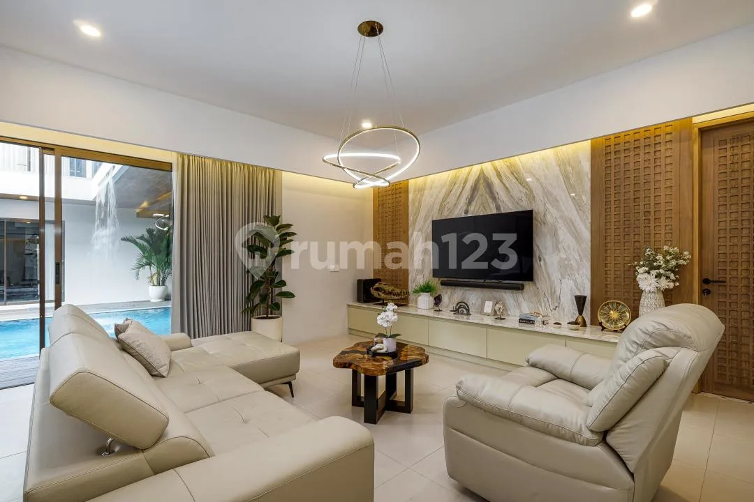 Villa Baru Mewah 3 KT SHM Siap Huni Dekat Potato Head Seminyak Bali - Image 3 of 4