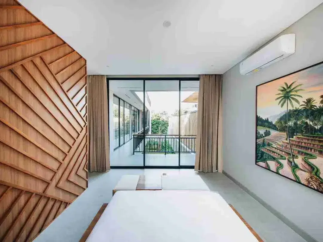 Beautiful 3 bedroom villa tumbak bayuh fully furnished strategic - Image 9 of 10
