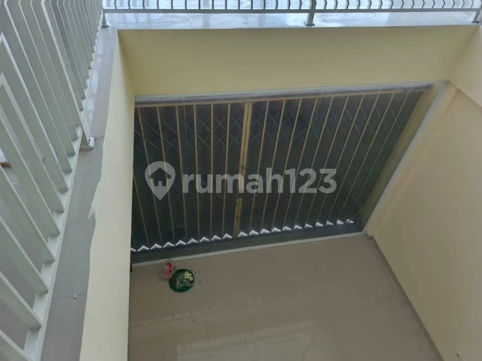 For Sale, Ruko Ngantong 3 Lantai di Jalan Utama Provinsi di Denpasar Barat Cocok Untuk Kantor, Klinik, Petshop, Gudang Transit, Toko Bangunan, Distributor PVC - Image 4 of 4
