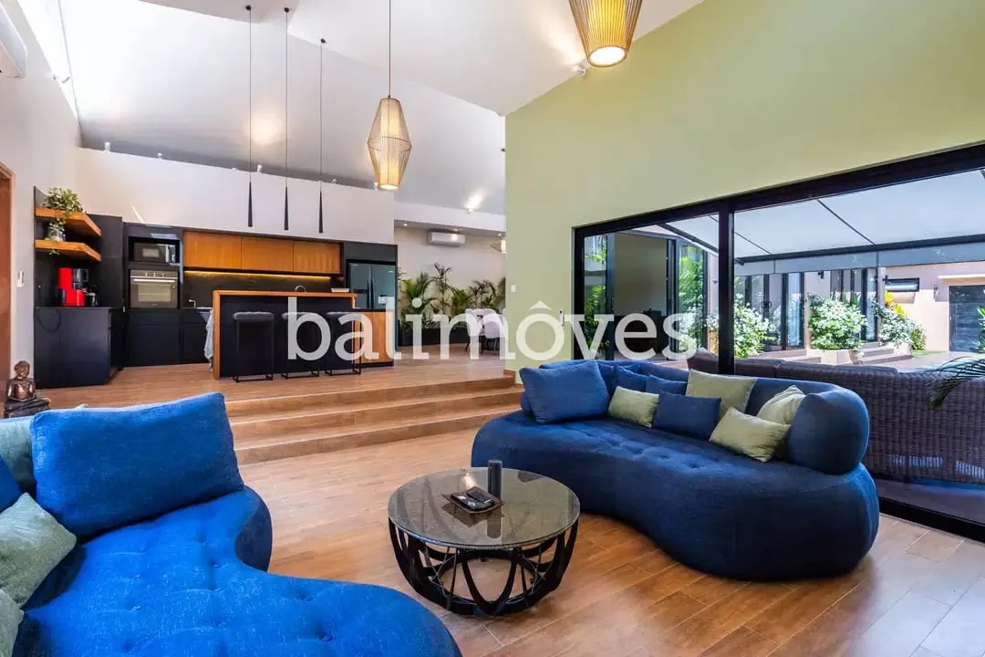 Villa Bagus 4 Kamar Tidur Diatas Tanah 400m2 Di Tepi Pantai Sanur - Image 4 of 10