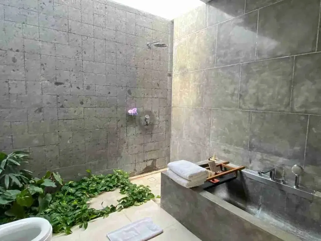 FREEHOLD/LEASEHOLD VILLA FULL FURNISH DI ULUWATU AT - Image 6 of 10