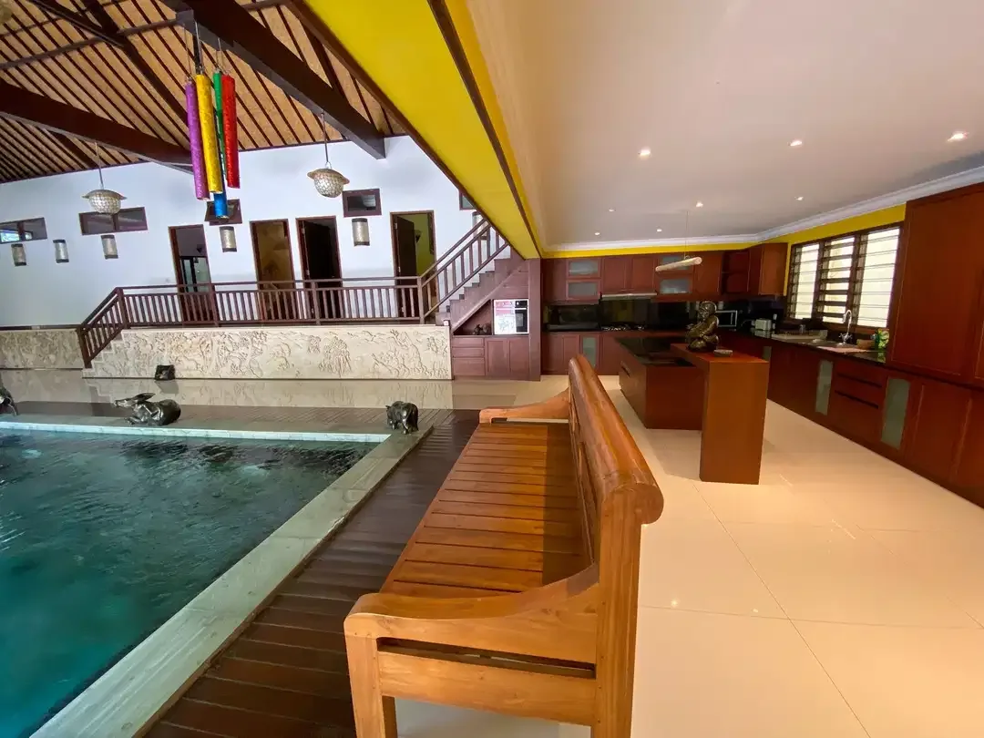 Contemporary Balinese Inspired Villa For Yearly Rental In Kerobokan - Image 5 of 10