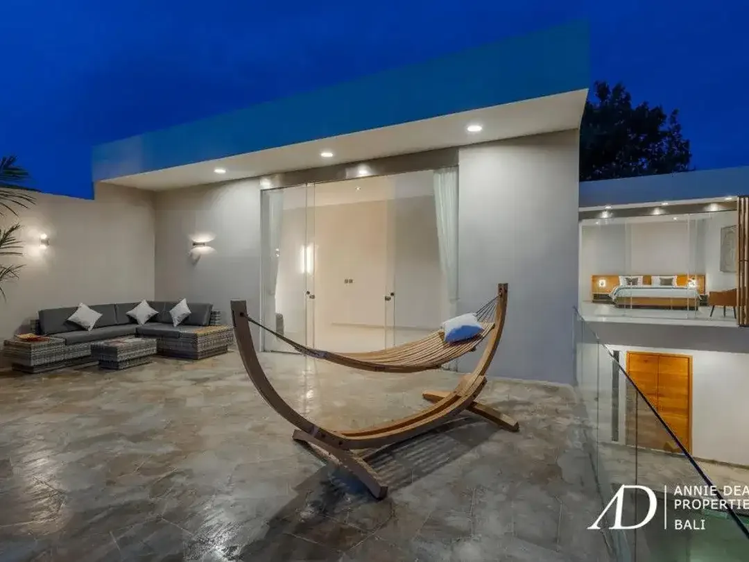LEASEHOLD | MODERN MINIMALIST 3-BEDROOM VILLA IN PADONAN, CANGGU - Image 9 of 10