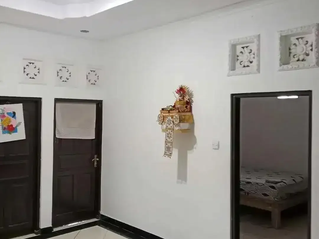 Tinggal Praktis di Tengah Kota – Rumah Modern Minimalis - Image 4 of 8