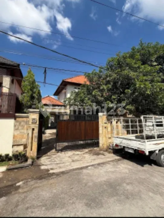 House 4Br Kerobokan Umalas Renovated SHM Highscope Bali Kiddy Slk - Image 3 of 4