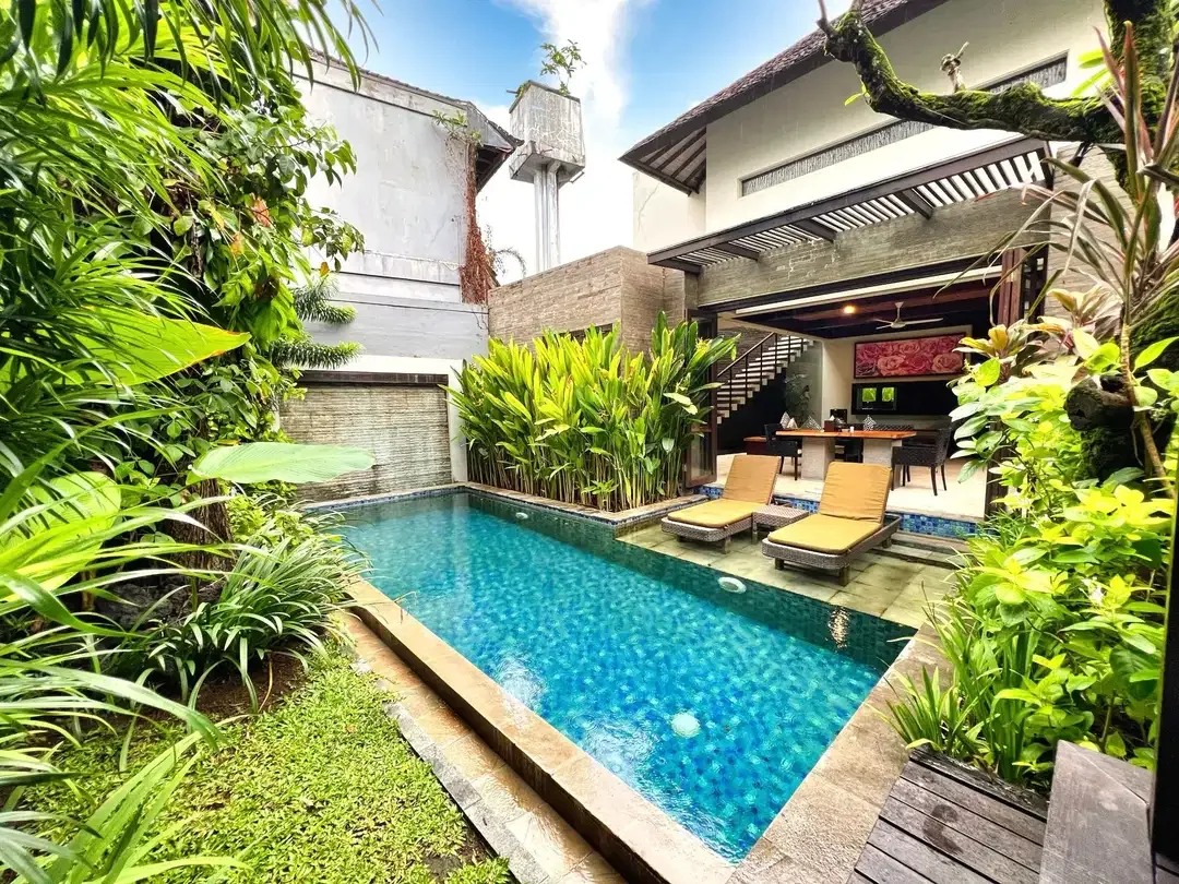 Villa Mewah 250 Meter Dari Pantai Seminyak Bali - Image 1 of 10