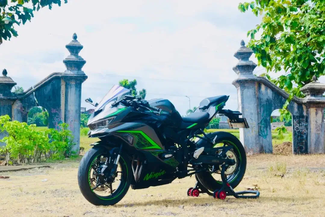 Kawasaki ZX25RR, ZX25, Ducati Evo, ER6n, Vulcan - Image 3 of 4