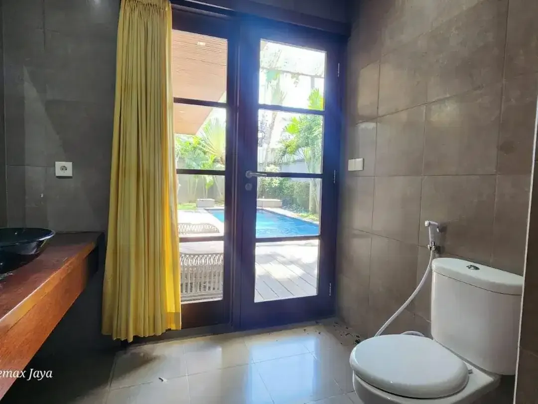 Villa Design Tropical disewakan di Kerobokan. - Image 3 of 10