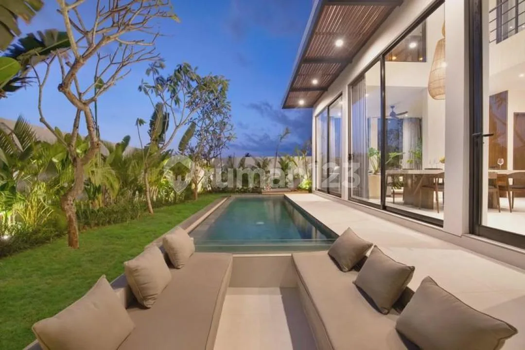 Leasehold - Designer 3 BR Villa With Dual Pools, Private Sauna & Ocean View Rooftop In Pererenan, Bali - Image 3 of 4