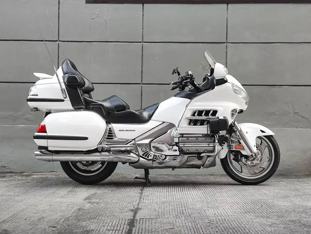 HONDA GOLDWING GL 1800 2011 FULLPAPER SPEC ISTIMEWA GOLD WING TT FP - Image 5 of 10