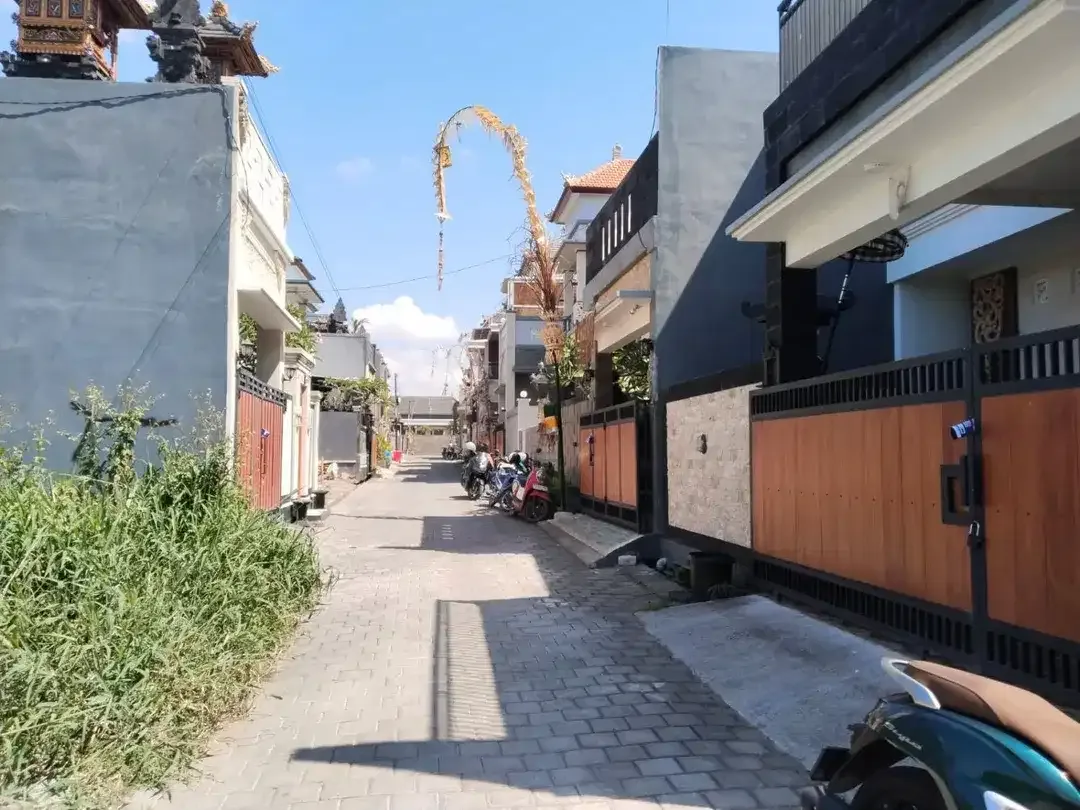 Dijual / Disewakan Rumah 2 Lantai Berlokasi di Perumahan One Gate System - Image 3 of 10