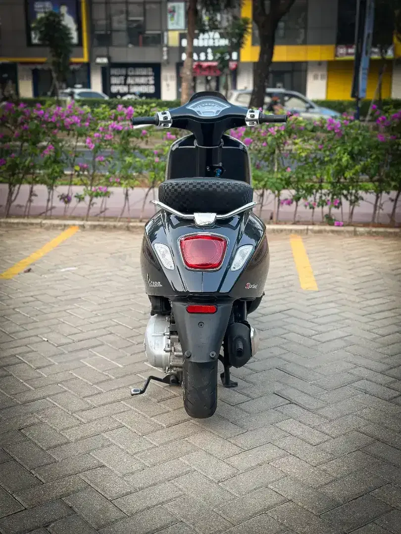 VESPA SPRINT 150 IGET ABS 2022 HITAM - TERMURAH - Image 7 of 10