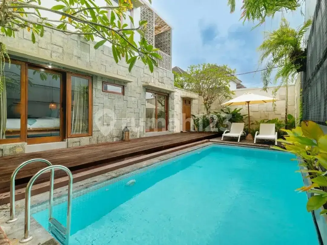 Investasi Villa Terbaik dengan Konsep Open Living Berbalkon Luas - Image 3 of 10