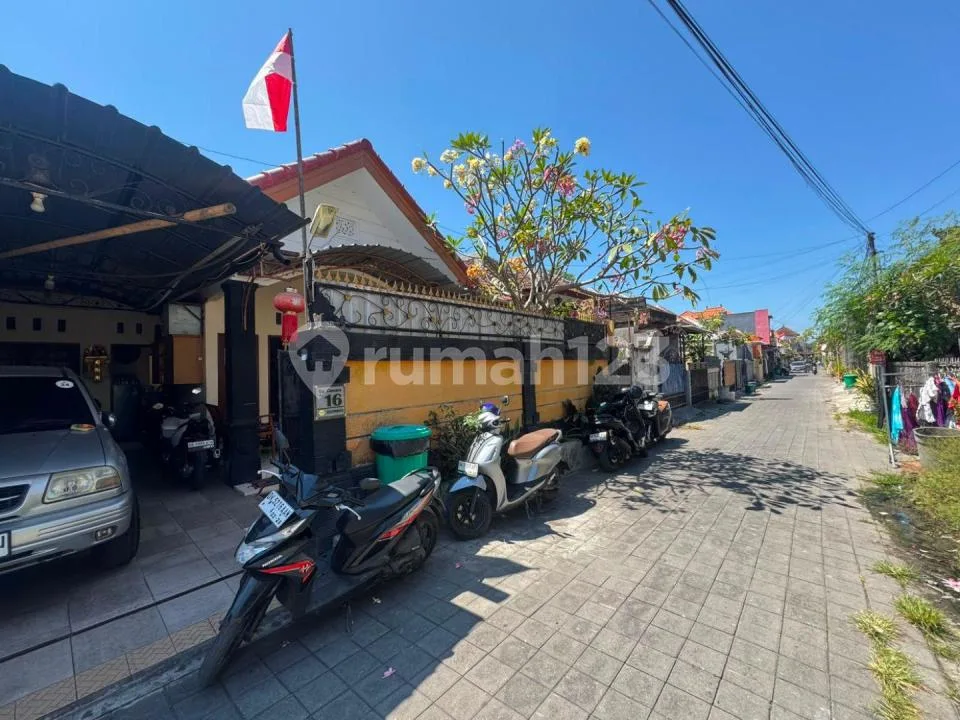 Rumah Spesial Harga Miring Siap Huni Dekat Sanur dan Renon - Image 1 of 4