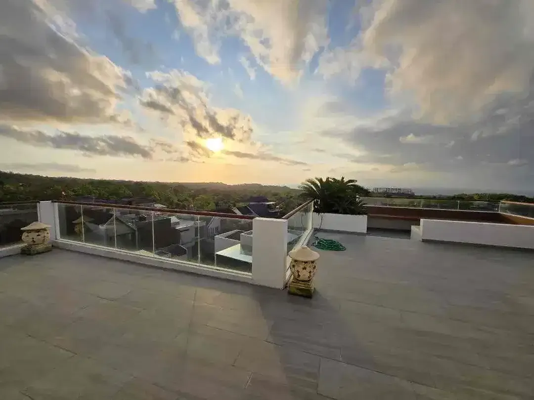 Dijual Rumah Semi Villa Mewah 3 Lantai di Kawasan Elite Pecatu Indah Resort - Image 3 of 10