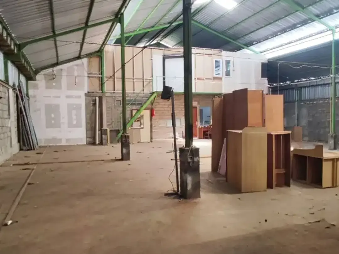 Gudang Siap Pakai ada Mess Karyawan Disewakan, di Sesetan - Image 4 of 10