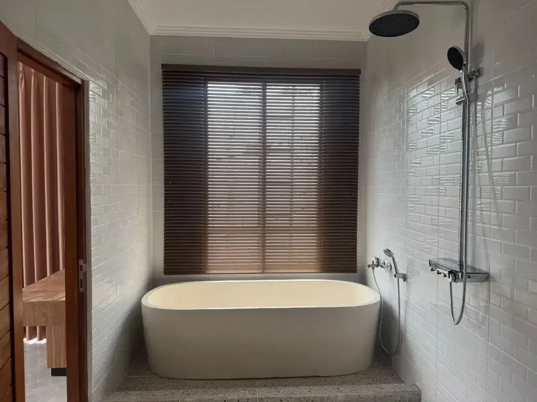 For Sale – Stylish Villa in Prime Canggu Location - Image 5 of 9