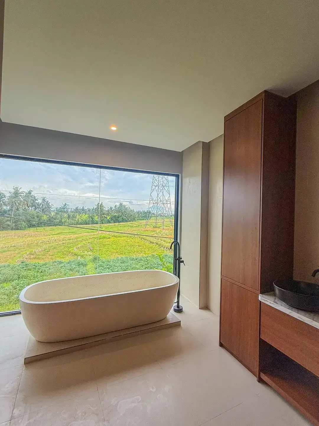 VILLA READY BAGUS 3 BR FURNISHED LOKASI DENGAT CANGGU BEACH - Image 4 of 10