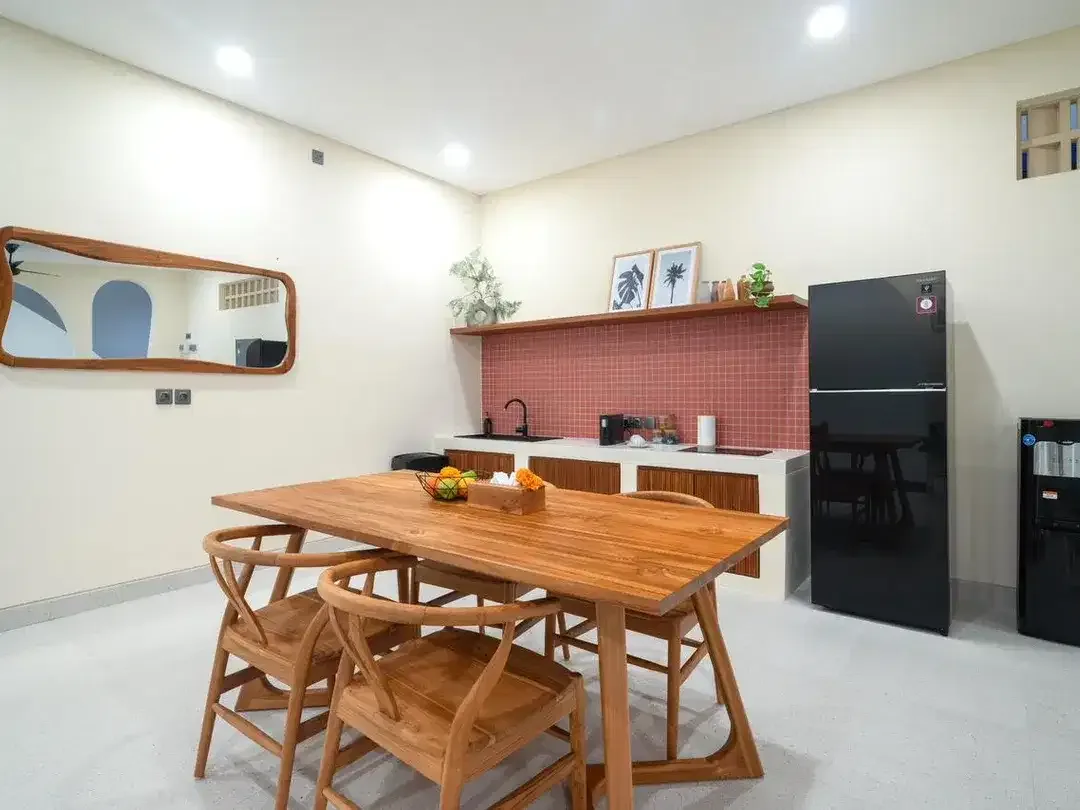 BRAND NEW VILLA 2 LANTAI DI CANGGU KUTA UTARA DEKAT PANTAI BERAWA - Image 2 of 10