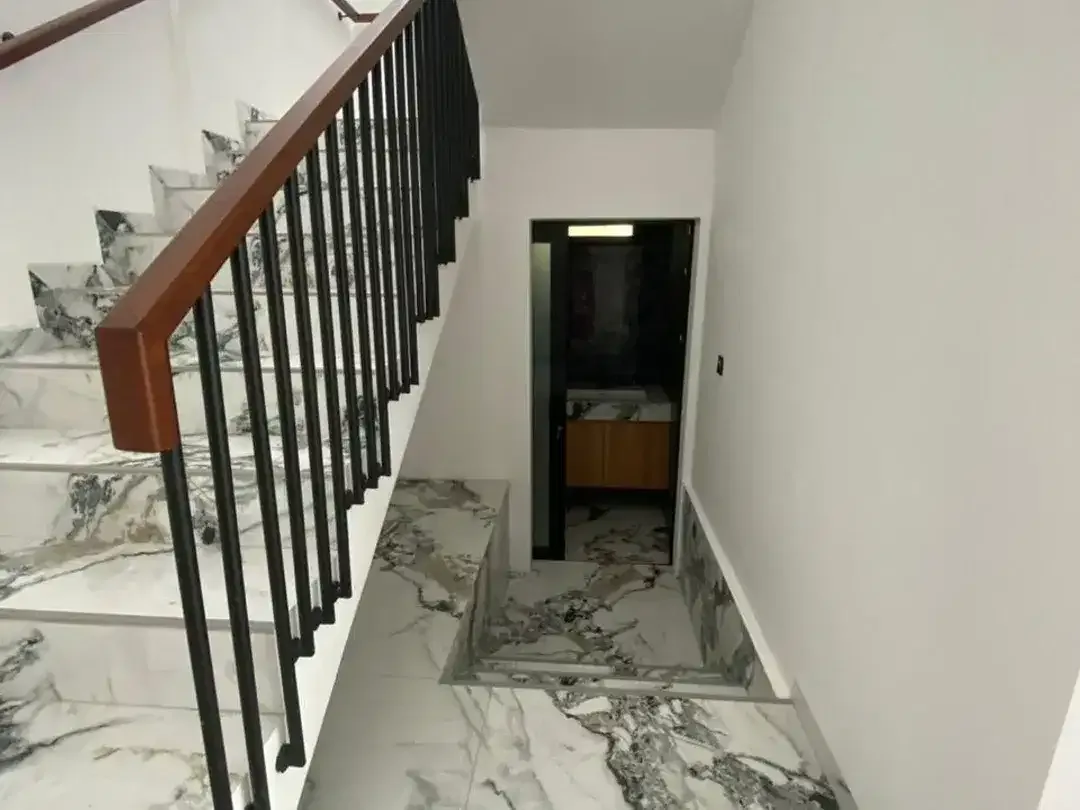 4 Bedroom Villa for sale in Kerobokan, Bali - Image 10 of 10