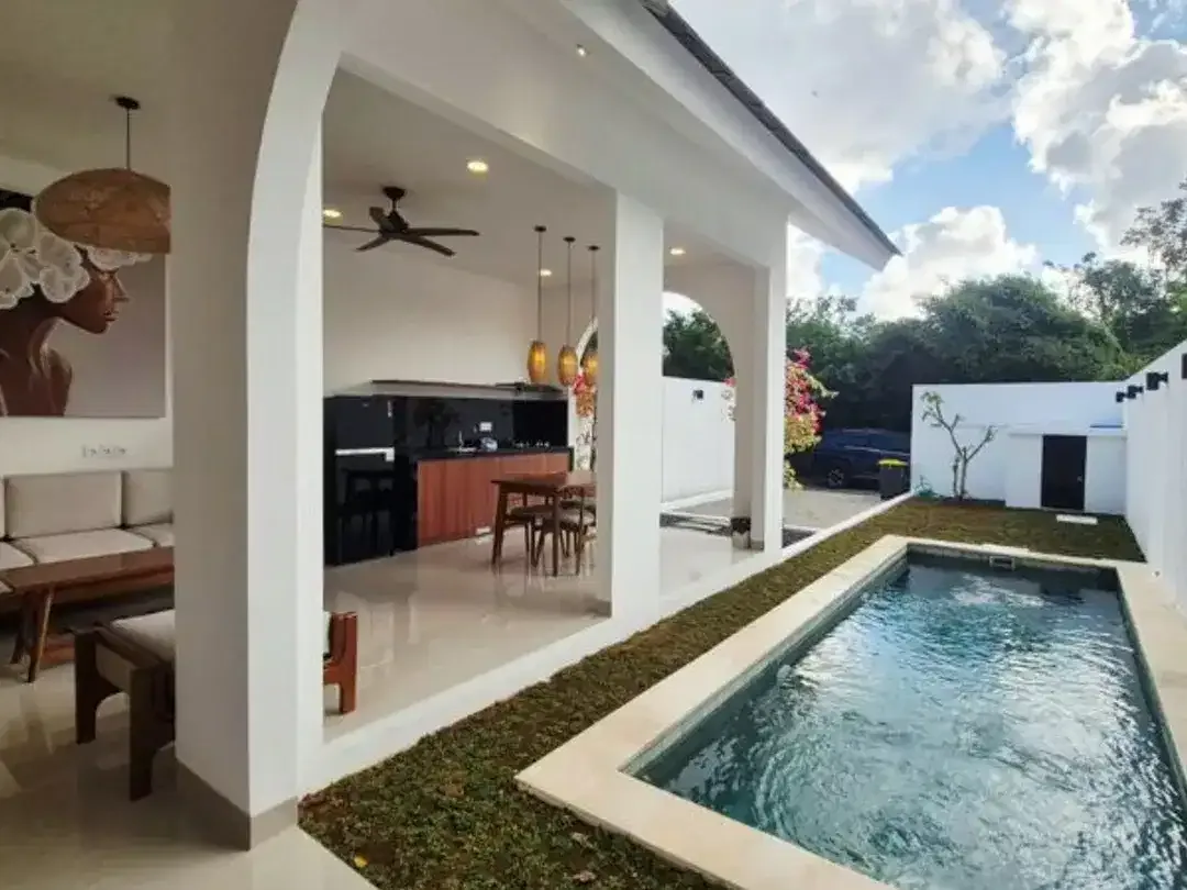 VILLA BARU 1 LANTAI DI TAMAN MUMBUL NUSA DUA BADUNG, BALI - Image 1 of 10