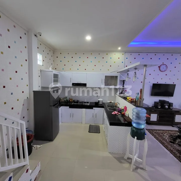 Rumah Modern 3 Lantai Siap Huni di Taman Griya Jimbaran Nusa Dua - Image 3 of 4