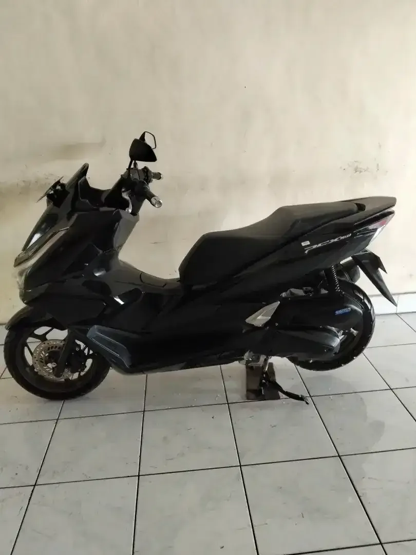 DP 4,7 JT / BUNGA MENURUN 2% / HONDA PCX 160 TAHUN 2025 - Image 3 of 6