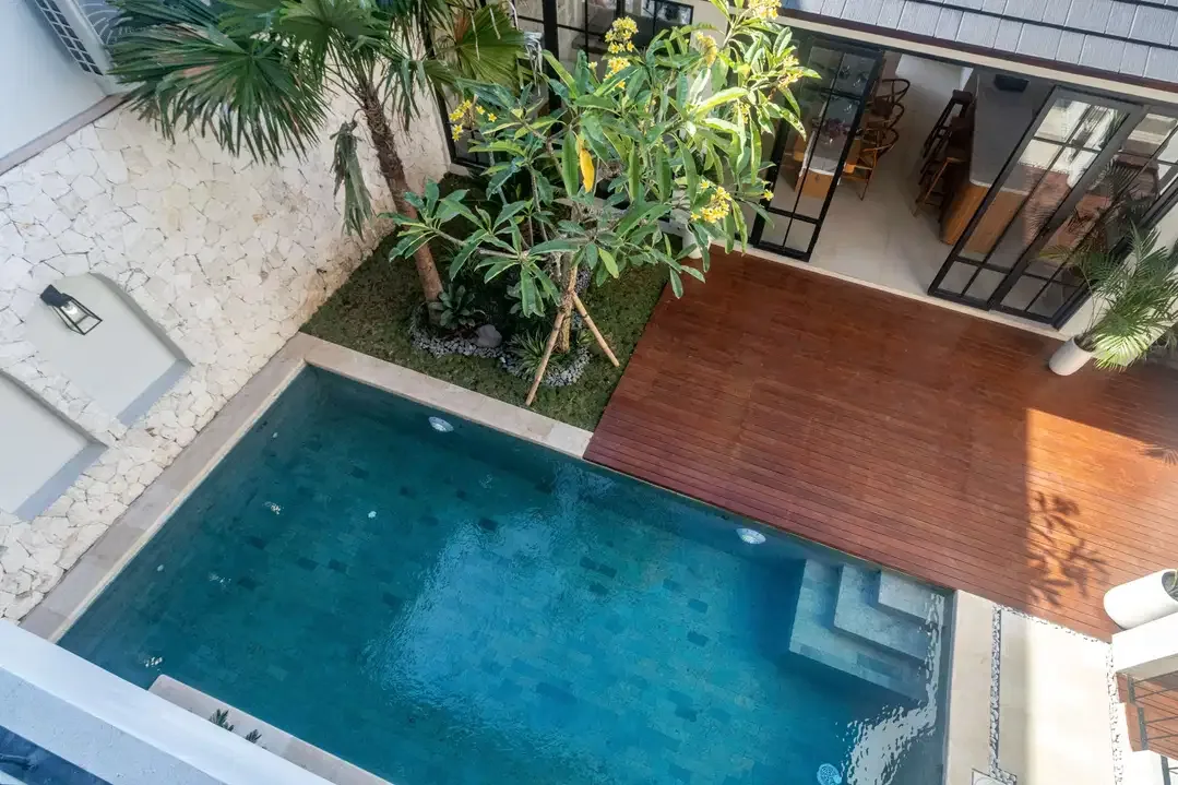 Dijual Villa Cantik Dengan Akses Mudah ke Berbagai Fasilitas Penting - Image 3 of 10