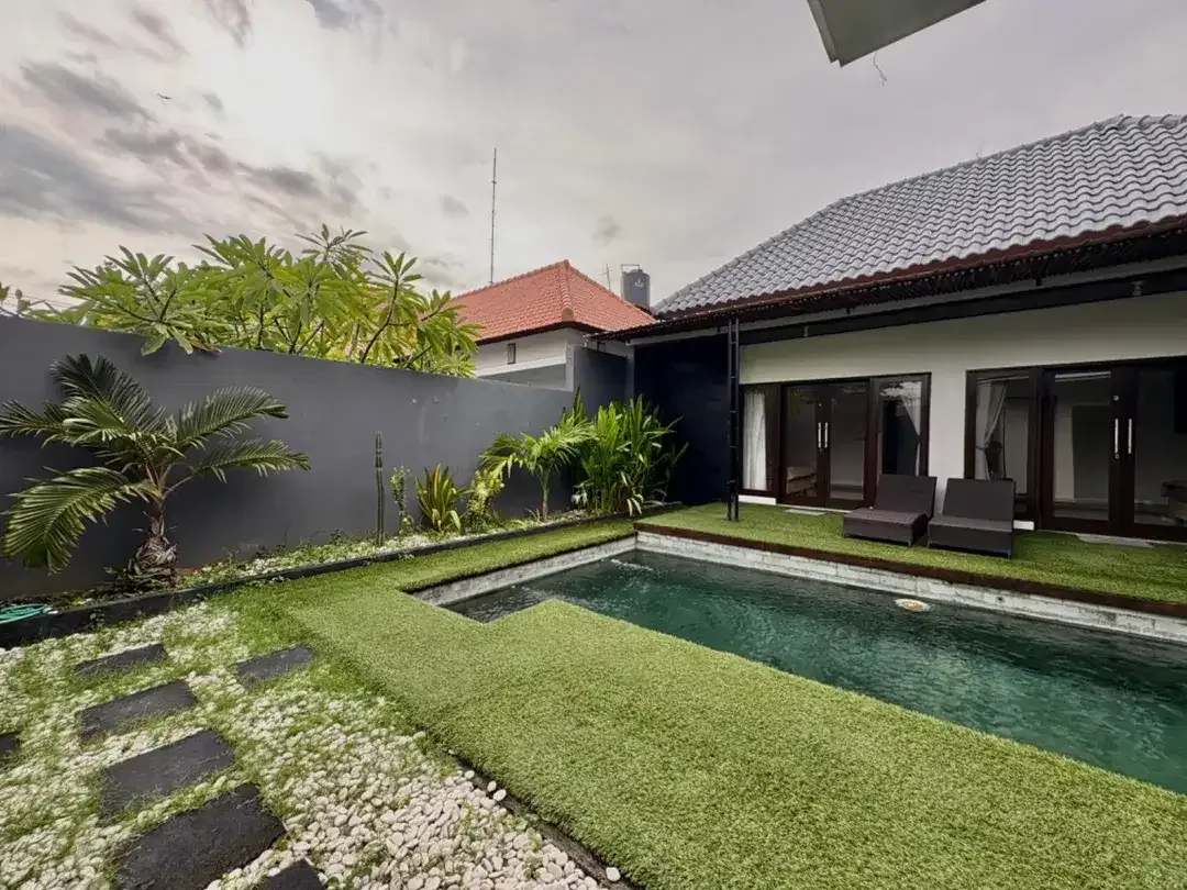 Villa 2 Kamar Tidur Lengkap dengan Perabot untuk Disewa di Dewi Sri - Image 1 of 10