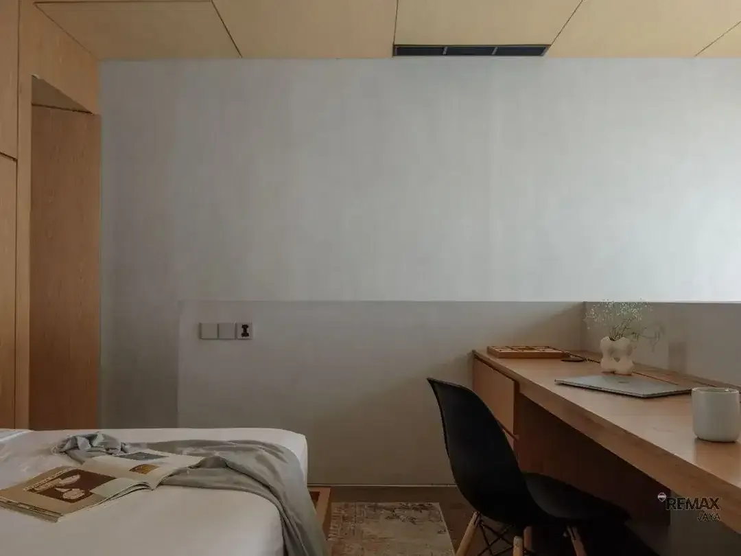 Modern 2 Bedroom Townhouse Leasehold 23 Years In Berawa, Canggu - Image 10 of 10